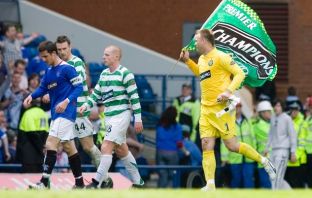 Artur Boruc celebrates at Ibrox