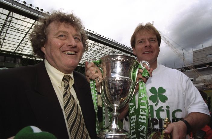 Celtic Coach Wim Jansen and Murdo MacLeod celebrate