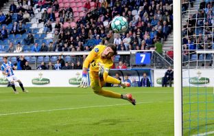 Utrecht goalkeeper Vasilis Barkas