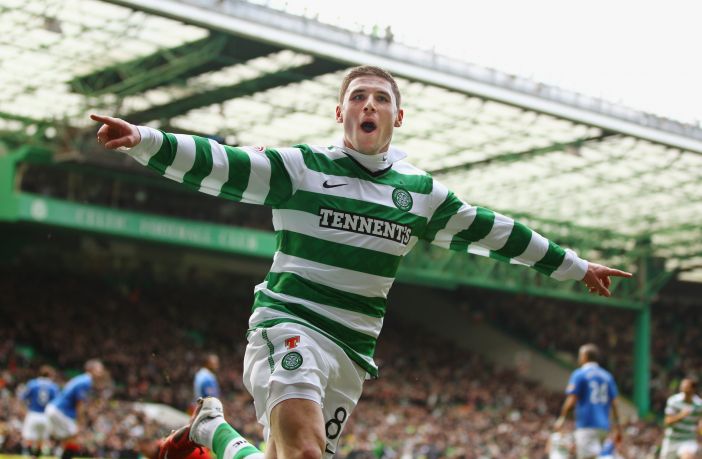 Gary Hooper of Celtic celebrates