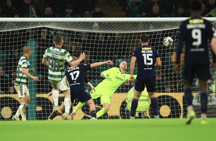Daniel Kelly scores