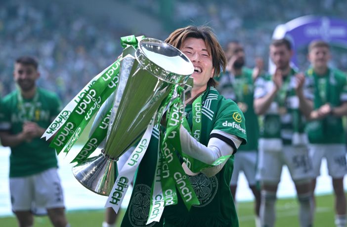 Kyogo with the trophy