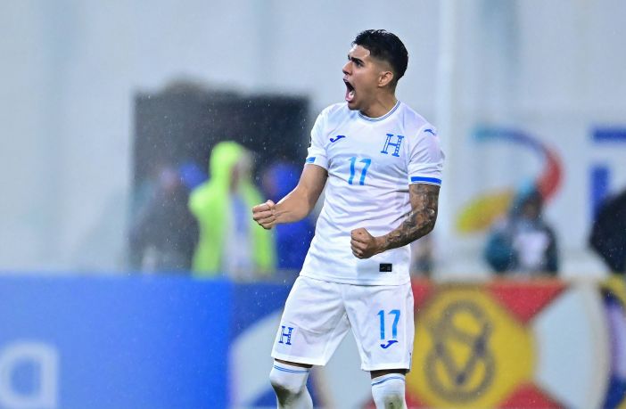 Luis Palma celebrates