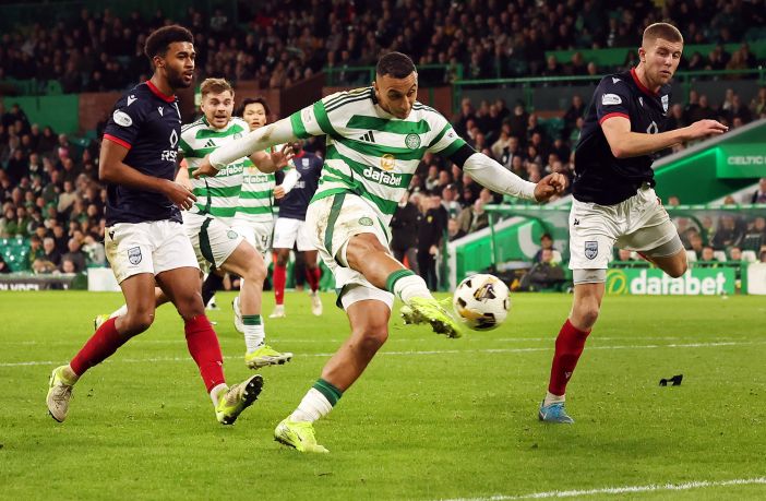 Adam Idah shoots