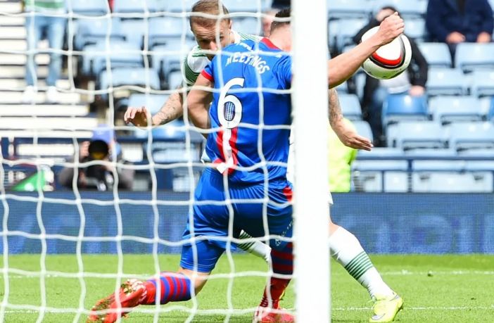 Josh Meekings handball