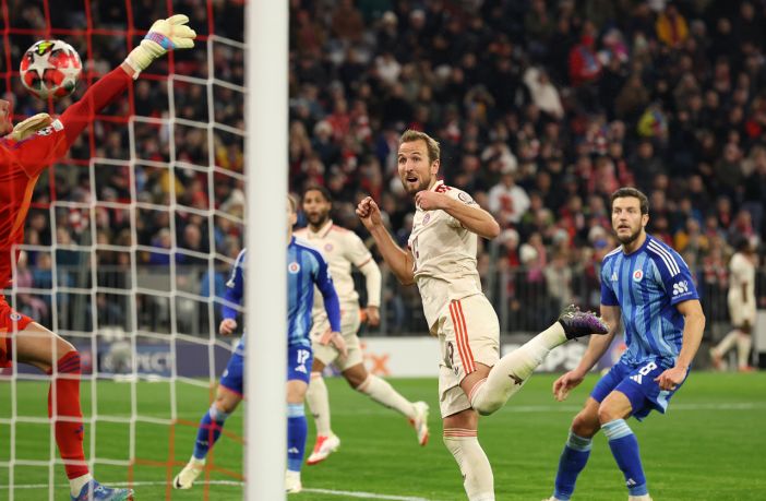 Harry Kane scores