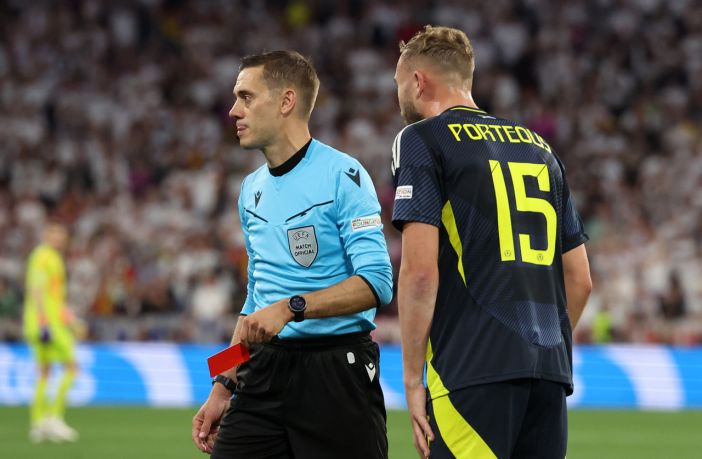 Referee Clement Turpin