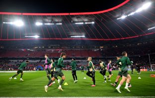 Celtic's wam up at the Allianz