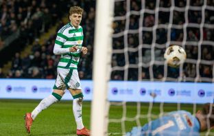 Arne Engels scores.