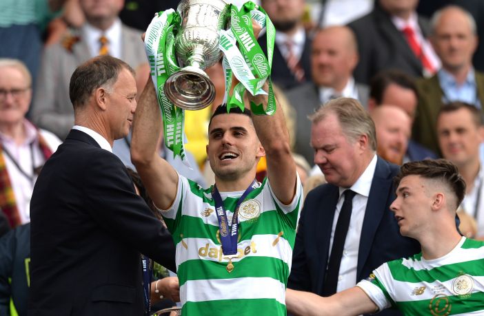 Tom Rogic lifts the Scottish Cup