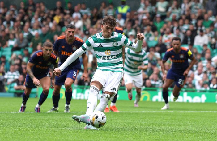 Arne Engels scores