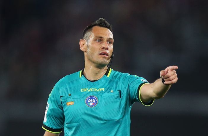 Referee Maurizio Mariani