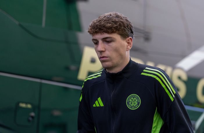 Arne Engels arrives at Easter Road