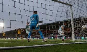 Yang Hyun-Jun of Celtic scores