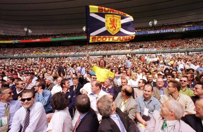 Tartan Army at France 1998, Scotland v Brazil