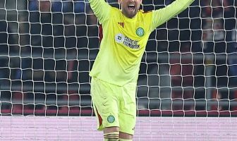 Kasper Schmeichel of Celtic celebrates