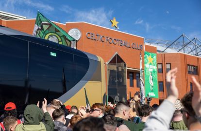 Spirit of '86 - Celtic team's welcome to Paradise. Saturday 25 April 2026. Celtic v Falkirk. Scottish Premiership. Photo Photograph by Vagelis Georgariou