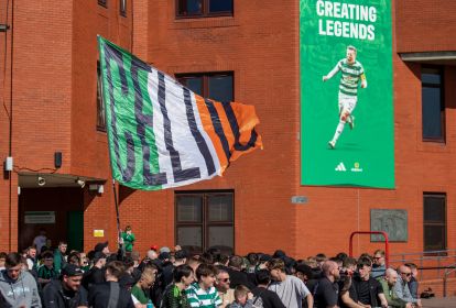 Spirit of '86 - Celtic team's welcome to Paradise. Saturday 25 April 2026. Celtic v Falkirk. Scottish Premiership. Photo Photograph by Vagelis Georgariou