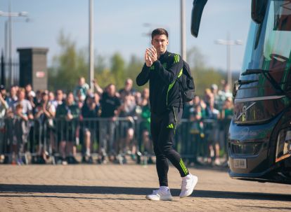 Spirit of '86 - Celtic team's welcome to Paradise. Saturday 25 April 2026. Celtic v Falkirk. Scottish Premiership. Photo Photograph by Vagelis Georgariou