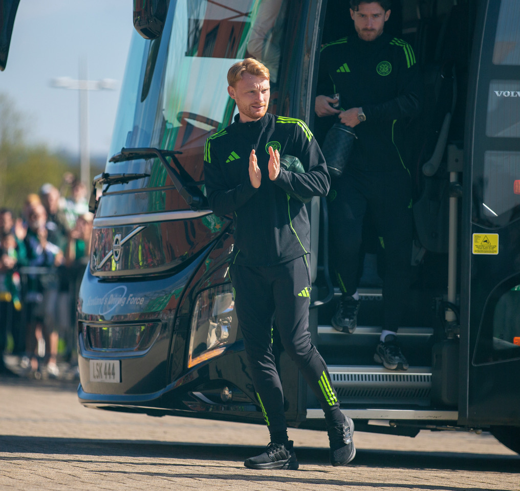Spirit of '86 - Celtic team's welcome to Paradise. Saturday 25 April 2026. Celtic v Falkirk. Scottish Premiership. Photo Photograph by Vagelis Georgariou